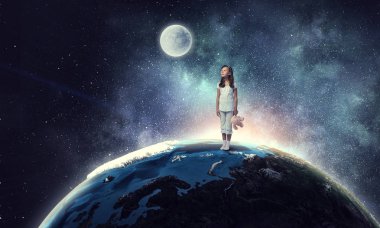 Bu koca dünyada yalnız hissediyorum. Karışık teknik