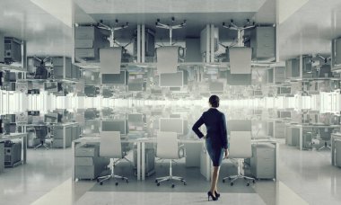 Açık plan ofisleri. Karışık teknik