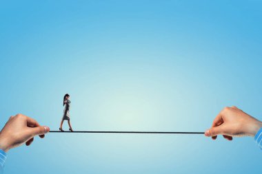 Riskli adımları yapmak kadar cesur. Karışık teknik