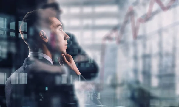 Retrato del hombre de negocios reflexivo. Medios mixtos — Foto de Stock