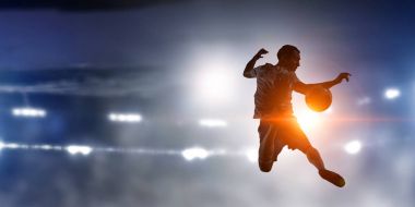 Eylem futbol oyuncusu. Karışık teknik