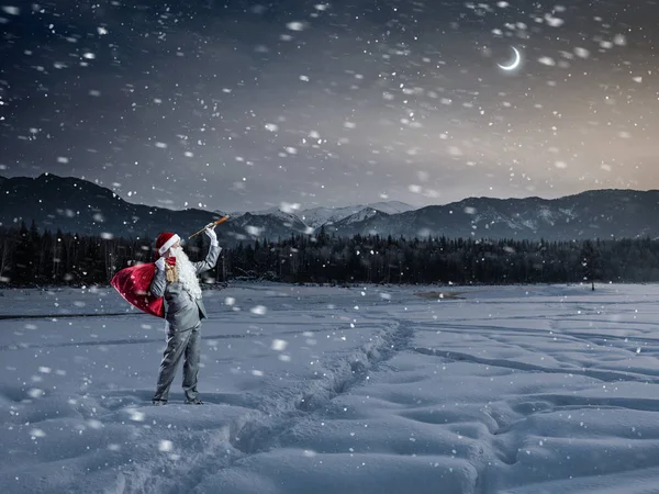 Santa looking for the way. Mixed media — Stock Photo, Image