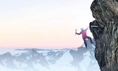 Aşırı Tırmanma onun adrenalindir. Karışık teknik