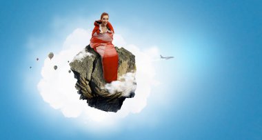 Kız turistik dinlenme. Karışık teknik