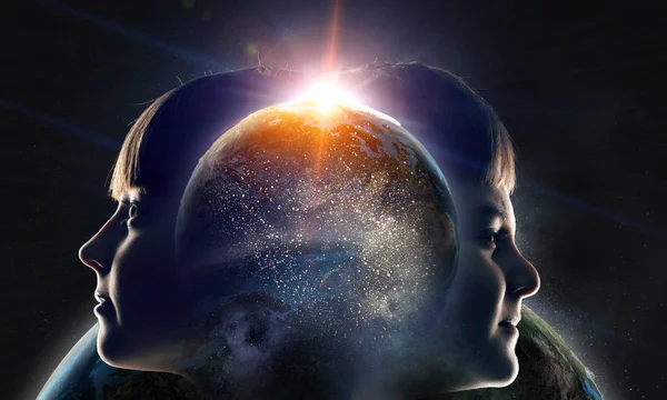 Bu büyük dünya keşfetmek. Karışık teknik