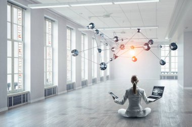 Odak üzerinde çalışmaya kolaylaştırır. Karışık teknik