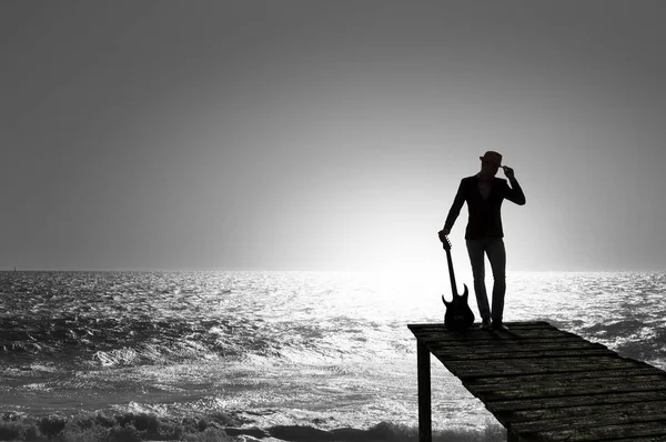 Gitar rock adam. Karışık teknik