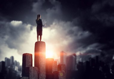 Ne zaman senin are üstünde tepe. Karışık teknik