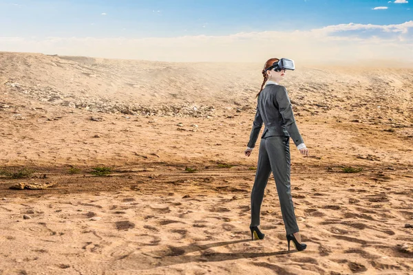 Sentez la réalité virtuelle. Techniques mixtes — Photo