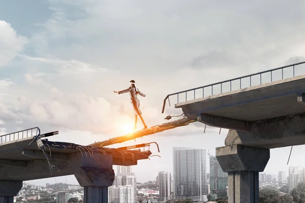 Riske ve dikkatli adımlar