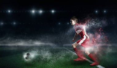 O bir şampiyon olmaya devam etmektedir. Karışık teknik