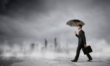 Herhangi bir sorun karşısında kararlı. Karışık teknik