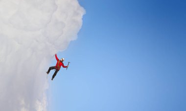 Aşırı Tırmanma onun adrenalindir. Karışık teknik