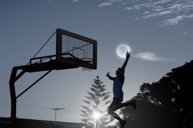 Oyun zamanı geldi. Karışık teknik