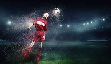 O bir şampiyon olmaya devam etmektedir. Karışık teknik