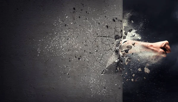 Tüm gücü ile. Karışık teknik