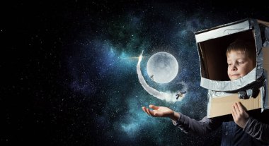 Uzay inceleyeceksiniz. Karışık teknik