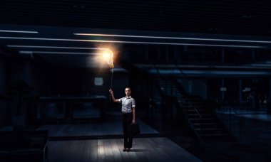 Onun fikirlerini çok parlak. Karışık teknik