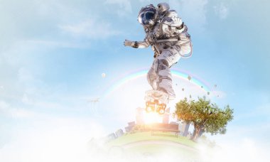 Yönetim Kurulu uçan üzerinde uzay adamı. Karışık teknik