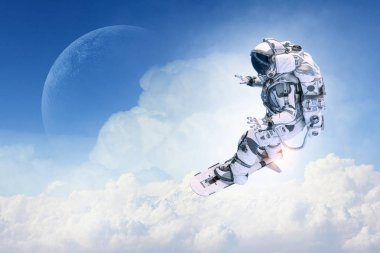 Yönetim Kurulu uçan üzerinde uzay adamı. Karışık teknik