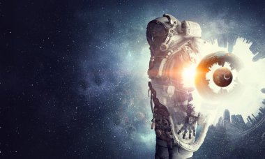 Astronot fantezi dünyasında. Karışık teknik