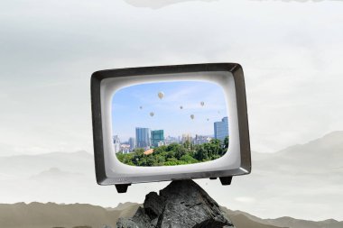 Eski Tv monitör. Karışık teknik