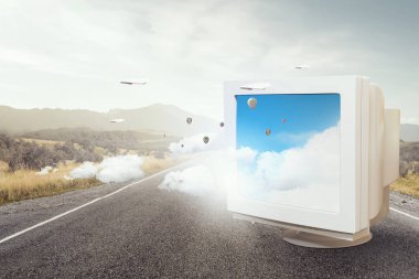 Eski bilgisayar monitörü. Karışık teknik