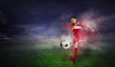 O bir şampiyon olmaya devam etmektedir. Karışık teknik