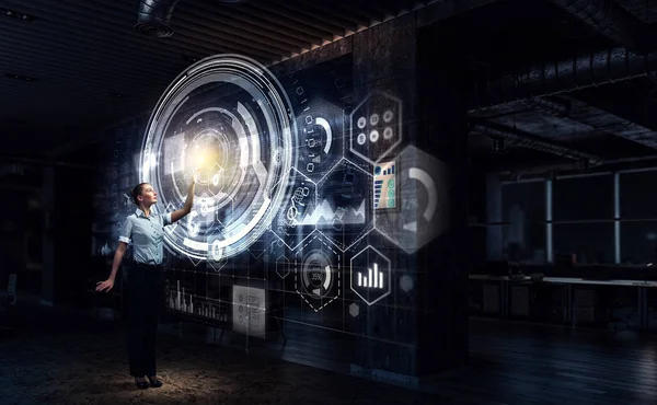 İşkadını ofisinde. Karışık teknik