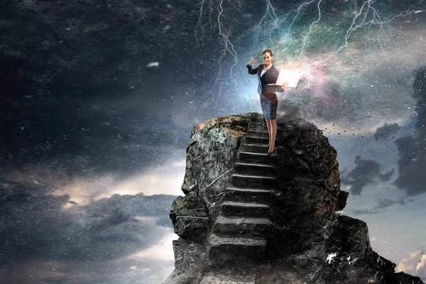 Sihirli eşiğinde. Karışık teknik