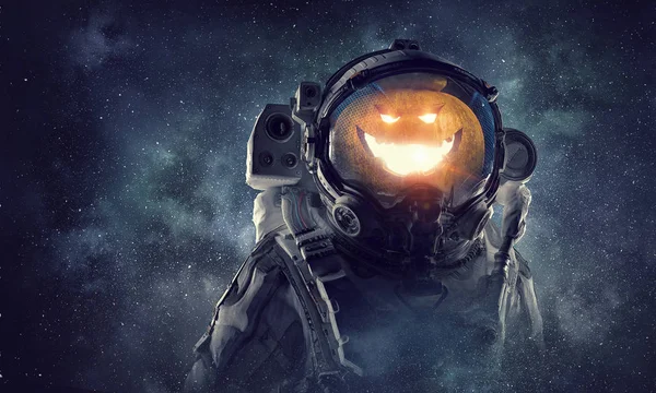 Astronot Cadılar Bayramı karakter. Karışık teknik