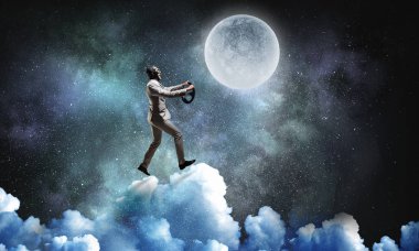 Komik havacı çalıştıran. Karışık teknik