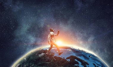 Komik havacı çalıştıran. Karışık teknik