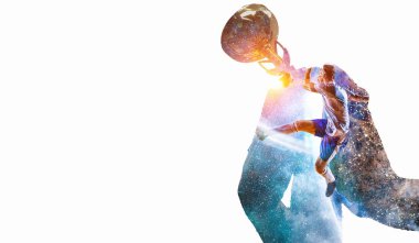 Büyük zaferini kutluyor. Karma ortam. Karışık teknik