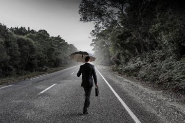 O geliyor. Karma ortam. Karışık teknik