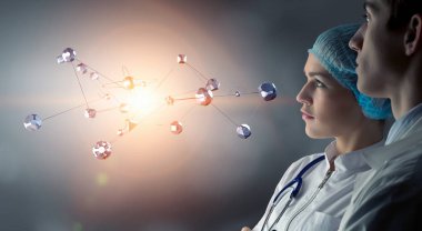 Birlikte çalışan iki stajyerler. Karışık teknik