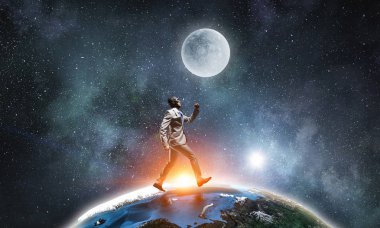 Komik havacı çalıştıran. Karışık teknik