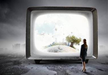 Retro Tv İzleyicisi. Karışık teknik