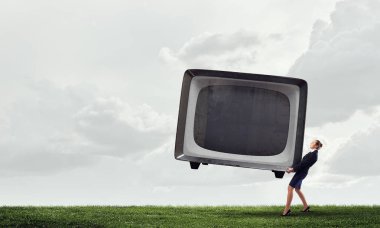 Kadın ve Tv'yi. Karışık teknik