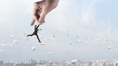 El yardım ve koruma. Karışık teknik