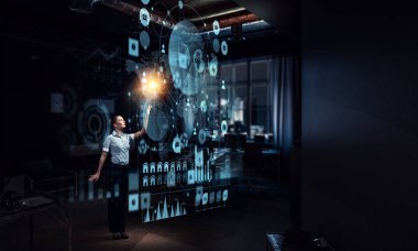 İşkadını ofisinde. Karma ortam. Karışık teknik