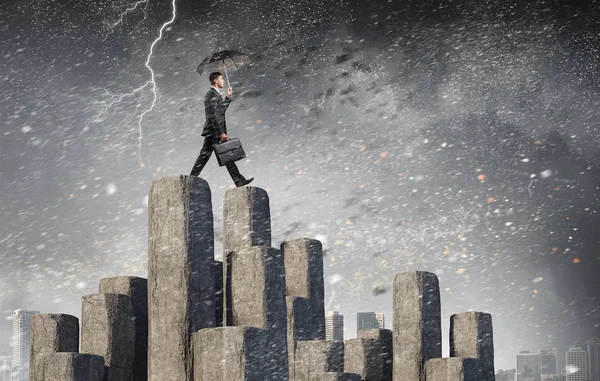 Her meydan okumak hazır. Karma ortam. Karışık teknik