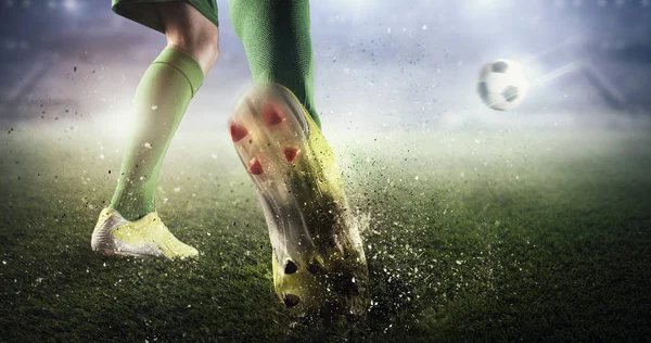 Futbol gol anı. Karışık teknik