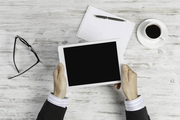 İşyerinde iş adamı. Karışık teknik