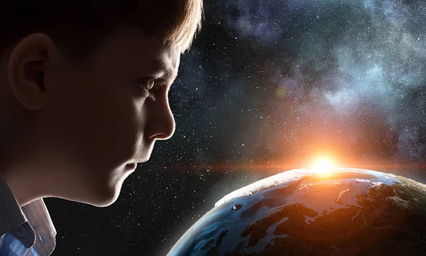 Bu büyük dünya keşfetmek. Karışık teknik