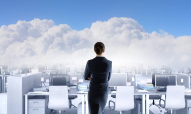 Açık plan ofisleri. Karışık teknik