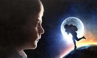 Parlak fikirler kafasında. Karışık teknik