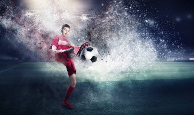 O bir şampiyon olmaya devam etmektedir. Karışık teknik