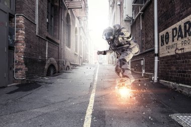 Yönetim Kurulu uçan üzerinde uzay adamı. Karışık teknik