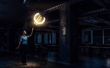 Finansal başarı kavramı. Karışık teknik